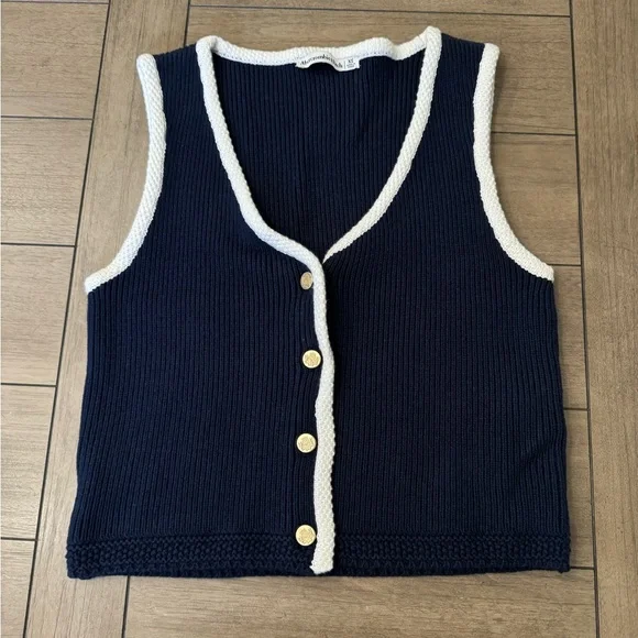 Abercrombie & Fitch Mara Button-up Sweater Vest - Picture 2 of 4